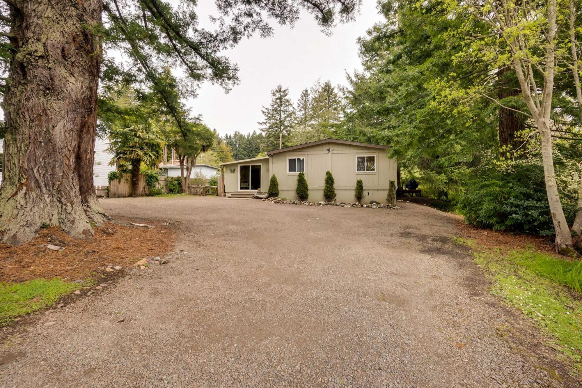 Brookings Home With Deck, Half Mi To Harris Beach! Exterior foto
