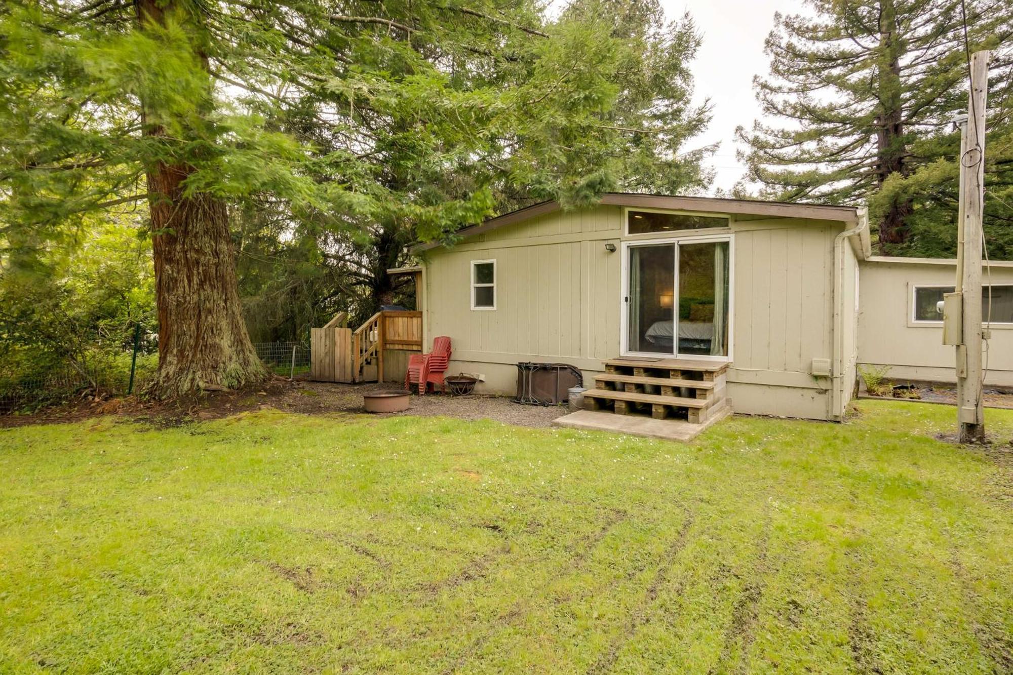 Brookings Home With Deck, Half Mi To Harris Beach! Exterior foto